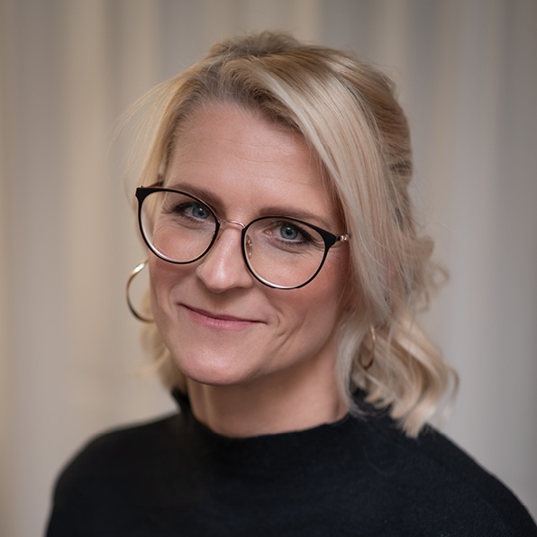 Adriane Lisker-Hesse